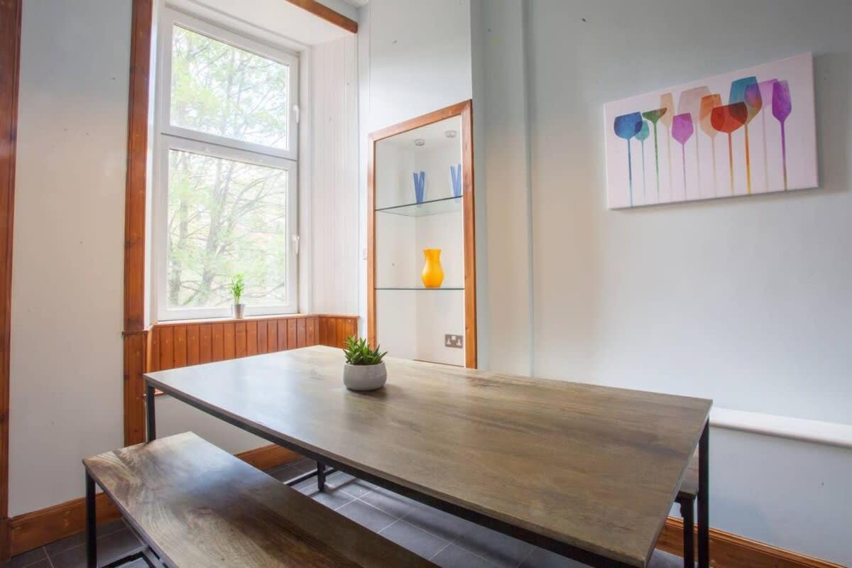Modern, Light-Filled And Sleek West End Apartment 글라스고 외부 사진